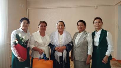 Ұстазыңды ұлықта!