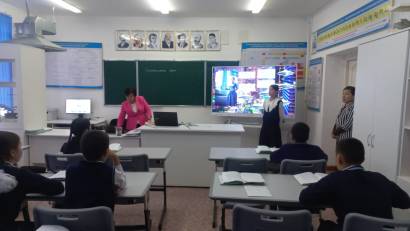 Тағабай Ақжарқын апайымыз 6 "ә"-сыныбымен  "Ұлбике ақын"   тақырыбында ашық сабақ өтті. 