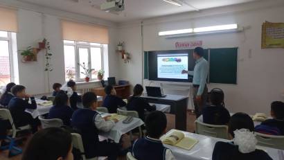 Қоштай Алмат музыка пәнінен "Рок жанрында жазылған әндер"   тақырыбында ашық сабақ өтті. 