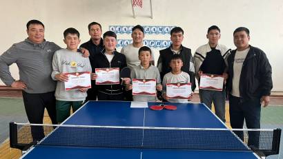 "Адал азамат - адал ұрпақ" тақырыбында спорттың теннис түрінен жарыс өткізді. 